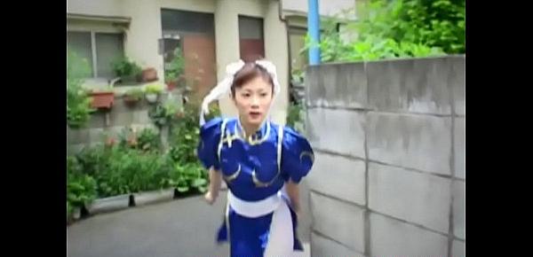  Chun-Li Cosplay Japanese Babe groped in huge bukkake gangbang